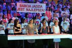 Babcia Jadzia ma już wiernych kibiców (fot. J. Bogacz/TVP)
