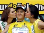 Michał Kwiatkowski jest pierwszym od ośmiu lat Polakiem, który został liderem TdP (fot. PAP/Andrzej Grygiel)