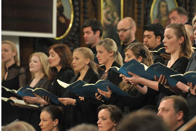 Orchestre des Champs-Élysées podczas koncertu w Bazylice św. Krzyża (Fot. I. Sobieszczuk/TVP)