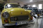 Tego wozu nikomu przedstawiać bliżej nie trzeba. Syrena 105 z 1977 r. (fot. Adam Ciereszko / PAP)