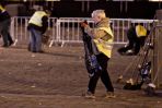 Po skończonej imprezie ekipy sprzątające szybko zadbały o czystość na rynku (fot. PAP/EPA)