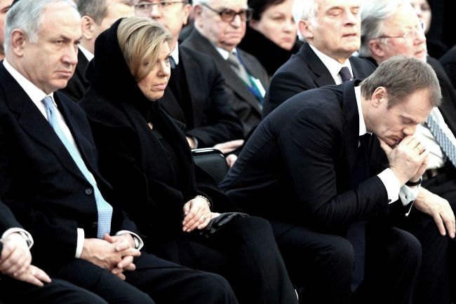 Premier Izraela Benjamin Netanjahu z małżonką Sarah, Donald Tusk, Jerzy Buzek oraz b. prezydent Litwy Vytautas Landsbergis (PAP/