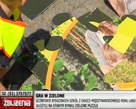 Dzieci układały las z puzzli w kilku miastach Polski