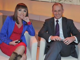 Dziennikarka TVP1 Justyna Dobrosz-Oracz i poseł PO Sławomir Neumann (fot. I. Sobieszczuk/TVP)