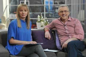 Prowadzący sobotnie wydanie „Pytania na śniadanie”: Marzena Rogalska i Hubert Urbański (fot. I.Sobieszczuk/TVP) (c)