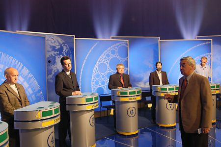 Emocje jednak utrudniają odpowiedź nawet na te najprostsze (fot. L.Wróblewski/TVP)