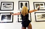 Wystawa nagich zdjęć, zrobionych zanim Madonna zyskała sławę (fot. EPA/ANDY RAIN)