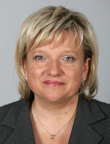 Dwa lata później - włosy trochę krótsze, ale wciaż „modny” odcień blondu (fot. arch. PAP/Radek Pietruszka)