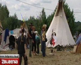 Miłośnicy indiańskiego życia rozbili w Prosperowie mnóstwo tipi i mieszkają w nich do końca lipca