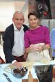 Anna Popek i Michał Olszański odwiedzili studio z rodzinami i wspólnie lepili świąteczne pierogi (fot. Ireneusz Sobieszczuk/TVP