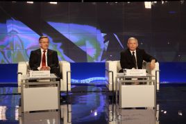 Przed I turą wyborów kandydaci PO i PiS spotkali się w studio TVP ze swoimi konkurentami Grzegorzem Napieralskim (SLD) i Waldema