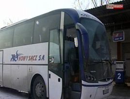 PKS w Nowym Sączu zatrudnia około 220 osób i dysponuje taborem składającym się z około 100 autobusów