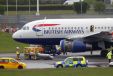 Na londyńskim lotnisku Heathrow awaryjnie lądował Airbus 319 linii British Airways (fot. PAP/EPA/Steve Parsons)