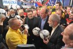 W studiu nie mogło zabraknąć rónież dyrektora telewizyjnej Dwójki Jerzego Kapuścińskiego (fot. I. Sobieszczuk/TVP)