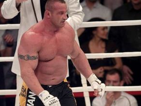 Mariusz Pudzianowski w sobotę pewnie wygrał swoją walkę (fot. PAP/Leszek Szymański)