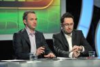 Rafał Patyra i Maciej Iwański odliczają minuty do rozpoczęcia programu (fot. TVP)