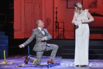 Ewa Konstancja Bułhak jako Hrabina Tyłbaczeska i Piotr Adamczyk jako Docent Gustaw Kurniewicz (fot. Jan Bogacz/TVP)