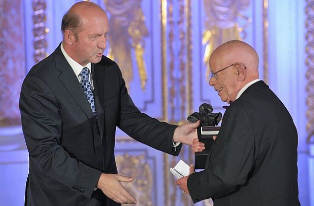 Uhonorowano również Jana Mokrzyckiego, wieloletniego prezesa Zjednoczenia Polskiego w Wielkiej Brytanii (fot. TVP/I.Sobieszczuk)