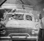 Scenografia się rozwija. Teatr Sensacji i Fantastyki „KOBRA”, „Sobowtór” w reż. Marka Nowakowskiego (1958) fot. Z. Januszewski