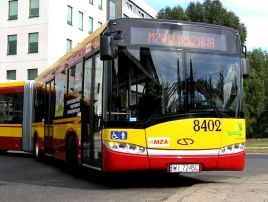 Do zdarzenia doszło w jednym z autobusów linii 525, obsługiwanej przez MZA (fot. mza.waw.pl)