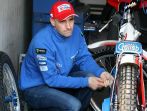 Tomasz Gollob przygotowuje swój pojazd (fot.Magdalena Mendel)