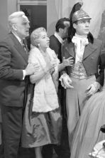 Irena Kwiatkowska w spektaklu „Wizyta na malej planecie” z roku 1958 (fot. TVP)
