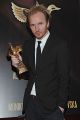 Jacek Borcuch ze statuetką Złotej Kaczki za najlepszy film o miłości (fot. J. Bogacz/TVP)