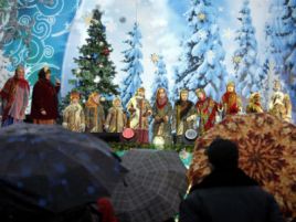 Kolędowanie to bardzo ważny element obchodów prawosławnych świąt Bożego Narodzenia (fot. PAP/EPA)