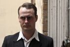 Paweł Małaszyński wciela się w rolę Tadeusza - agenta, który ma wiele do ukrycia (fot. Ola Grochowska)