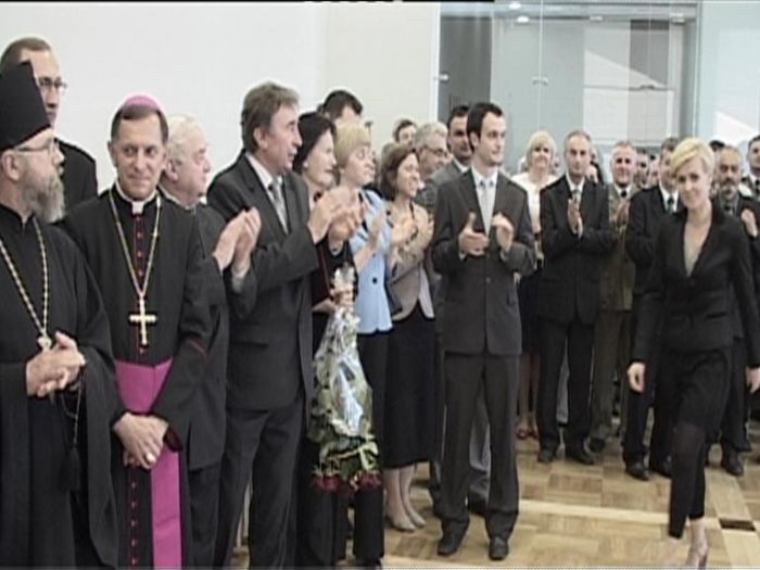 Wymień Zasługi Jadwigi Andegaweńskiej Dla Polskiej Kultury I Nauki TVP Rzeszów - Telewizja Polska S.A.