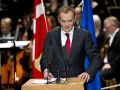 Premier Tusk przemawia podczas uroczystości (fot. PAP/EPA)
