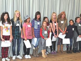 Na casting przyjechało kilkaset kandydatek (fot. Jan Bogacz)