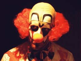 Czy klown może być niebezpieczny? (fot. flickr.com/_gee_)