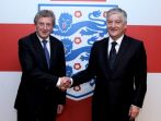 Nowy selekcjoner Roy Hodgson i prezes angielskiej federacji David Bernstein (fot. PAP/EPA)