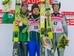 Podium w komplecie. Stoją od lewej Bardal, Ito i Hlava (fot. PAP/EPA)