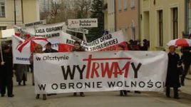 Zorganizowany przez Solidarną Polskę marsz zgromadził kilkuset olsztynian.