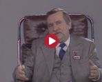 Lech Wałęsa podczas debaty z Alfredem Miodowiczem w 1988 r.