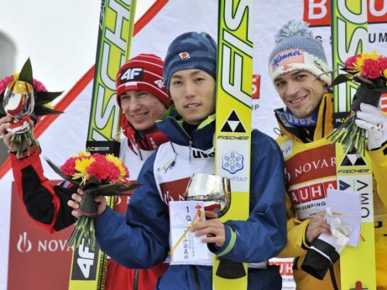 Kamil Stoch po raz kolejny stanął na podium zawodów Pucharu Świata (fot. PAP/EPA)