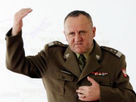 Radca Ministra Obrony Narodowej gen. dyw. Bogusław Pacek (fot. Paweł Kula/PAP)