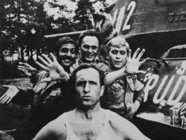 Już 45 lat przygody załogi „Rudego” przyciągają przed telewizory miliony młodych ludzi (fot. TVP)
