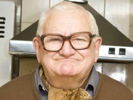 Dlaczego niektórzy tracą bystrość umysłu po przejściu na emeryturę, a inni w wieku 90 lat? (fot. shutterstock)