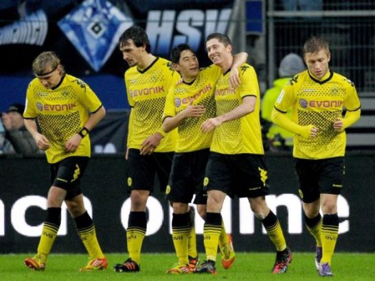 Piłkarze mistrza Niemiec fetowali w meczu z HSV aż pięć bramek (fot. PAP/EPA)