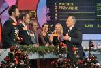 Prowadzący w rozmowie z drużyną serialu „Aida” (fot. Ireneusz Sobieszczuk/TVP)