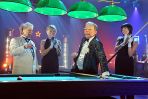 Donald Tusk nie tylko w rankingach dobrze sobie radzi. Jest również wyśmienitym bilardzistą (fot. J. Bogacz/TVP)