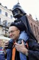 Z okazji 30 rocznicy premiery pierwszego filmu z serii „Gwiezdne wojny” w 2009 r. zlot fanów odbył się w Toruniu (fot. PAP)