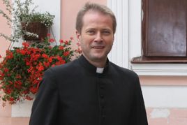 Ojciec Mateusz - Artur Żmijewski (fot. Marzena Stokłosa)