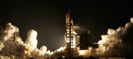 Endeavour startuje (fot. PAP/EPA/GARY I ROTHSTEIN)