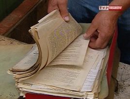Dokumenty prawie nienaruszone ujrzały światło dzienne.