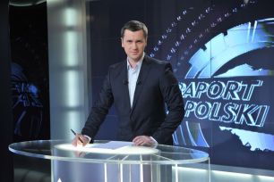 Konrad Krakowiak prowadzi Raport z Polski