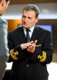 Kapitan wyjaśnia szczegóły awaryjnego lądowania (fot. Agencja Forum)